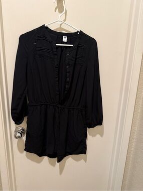 Old Navy Black Long-Sleeve V-Neck Tunic with Drawstring Waist